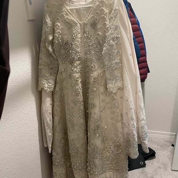 Republic womenswear (un pavot) Claire de lune wedding collection - Picture 3 of 7